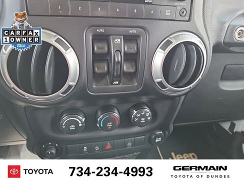 Used 2012 Jeep Wrangler Unlimited Sahara w/ Dual Top Group AWD/4WD image 23