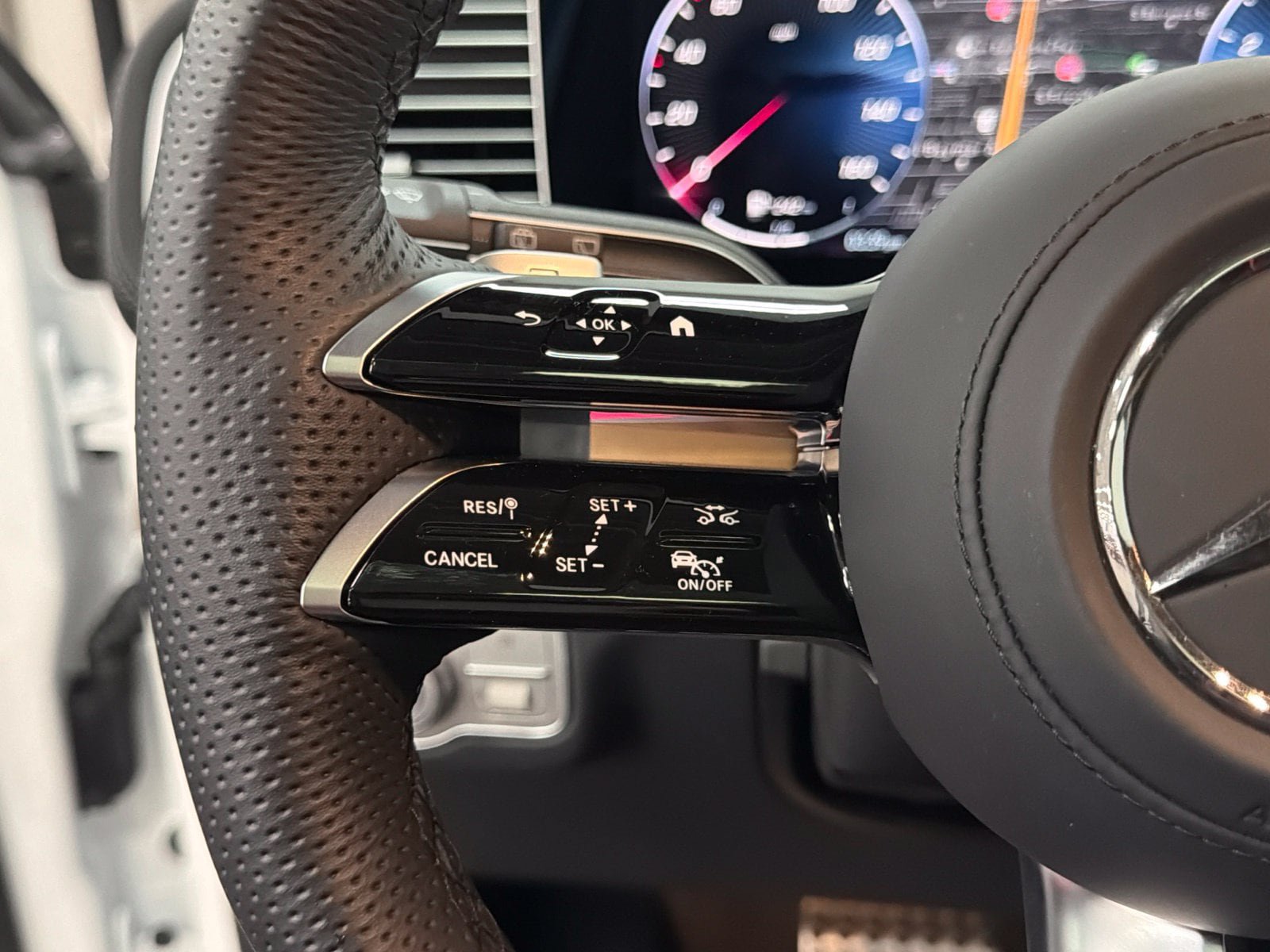 Certified 2026 Mercedes-Benz GLS 450 4MATIC image 30