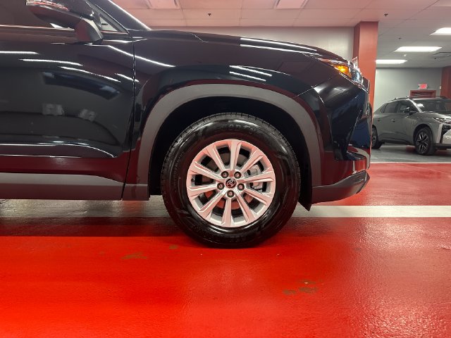 Certified 2026 Toyota Grand Highlander AWD image 31