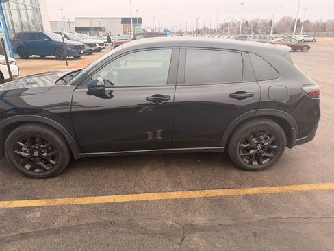 Used 2024 Honda HR-V Sport image 3