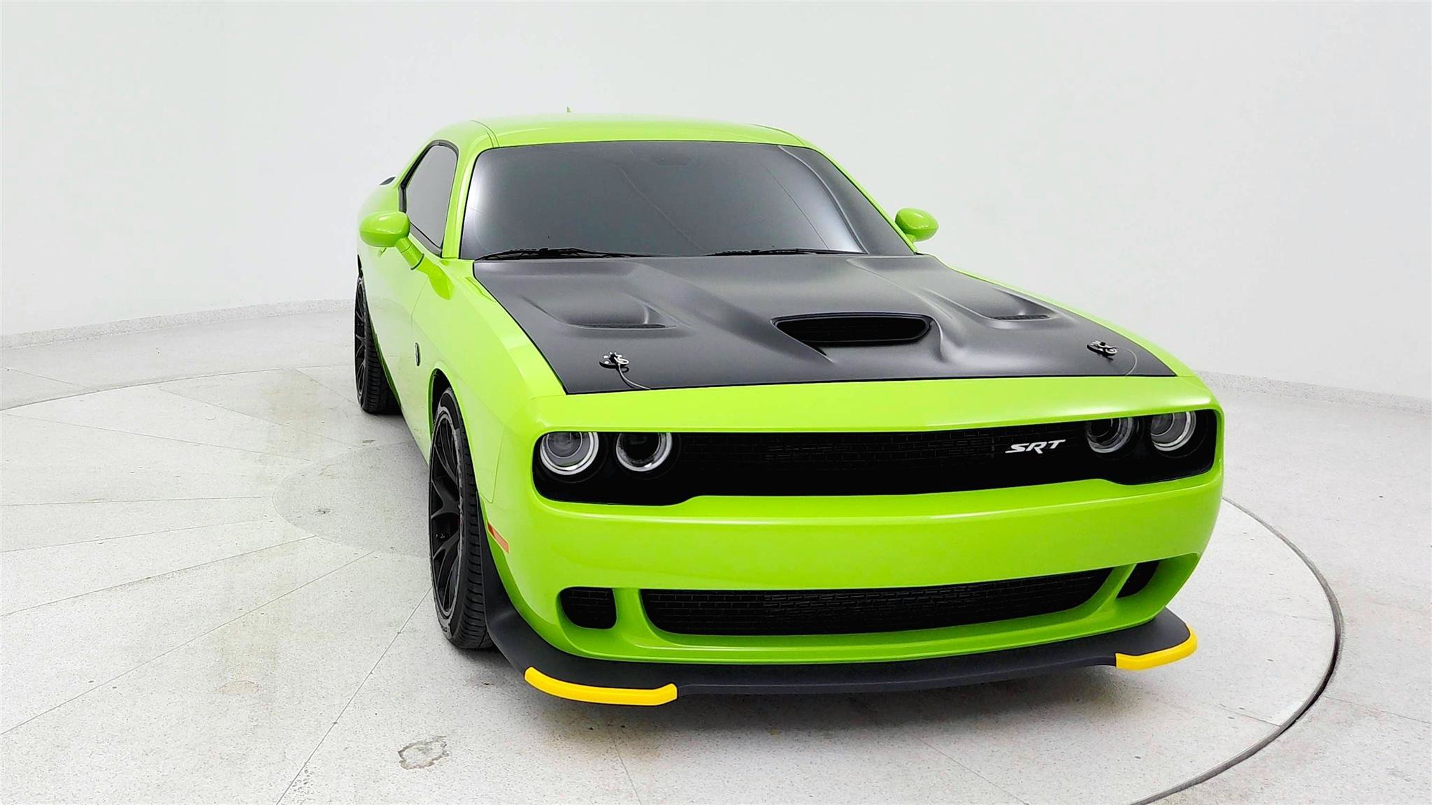 Used 2015 Dodge Challenger SRT Hellcat RWD image 7