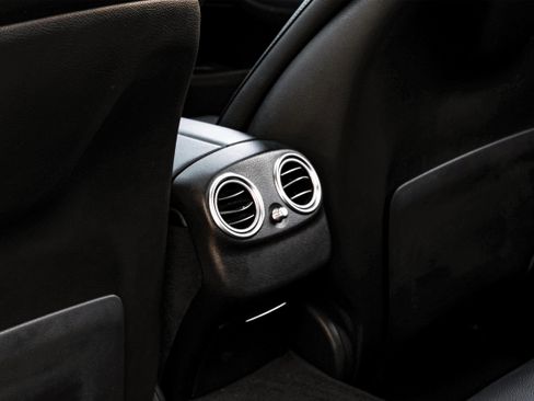 Used 2022 Mercedes-Benz E 350 Sedan image 41