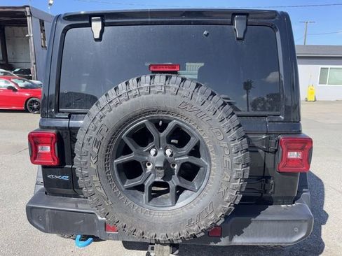 Used 2024 Jeep Wrangler Unlimited image 6