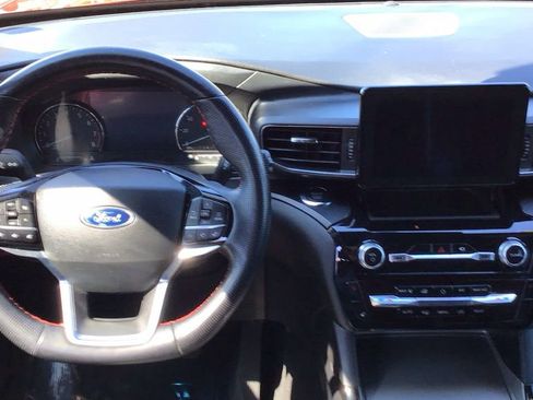 Certified 2022 Ford Explorer ST-Line image 15