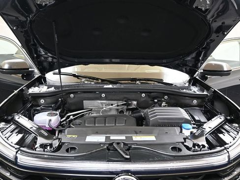 New 2026 Volkswagen Atlas Cross Sport SEL Premium R-Line image 9