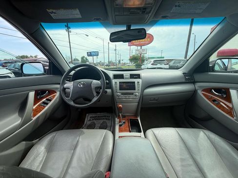 Used 2010 Toyota Camry XLE FWD image 13