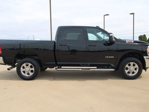 Used 2024 RAM 2500 Big Horn AWD/4WD image 4