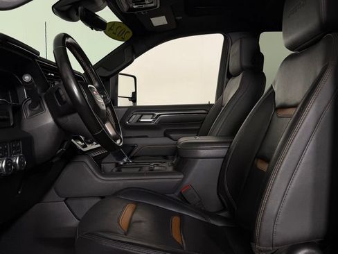 Used 2024 GMC Sierra 2500 AT4 w/ AT4 Premium Plus Package AWD/4WD image 12
