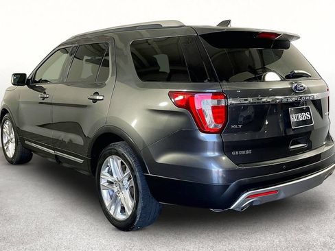 Used 2016 Ford Explorer XLT w/ Equipment Group 202A FWD image 13