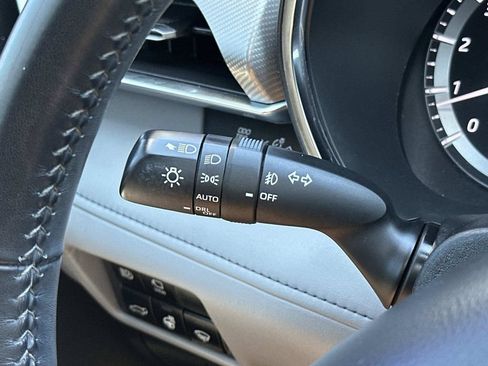 Used 2021 Toyota Highlander Platinum FWD image 32