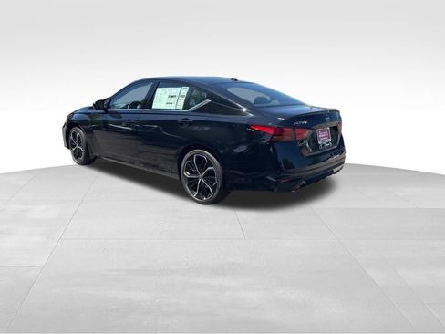 New 2026 Nissan Altima 2.5 SR FWD image 2