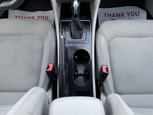 Used 2017 Volkswagen Passat 1.8T S image 21