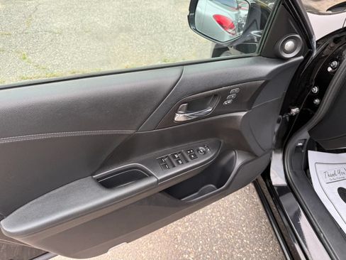 Used 2013 Honda Accord EX-L image 32