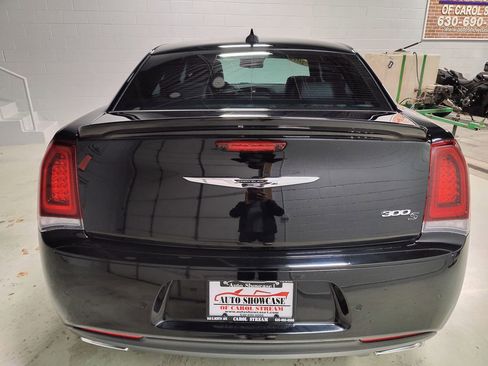 Used 2015 Chrysler 300 S w/ 300S Premium Group image 8
