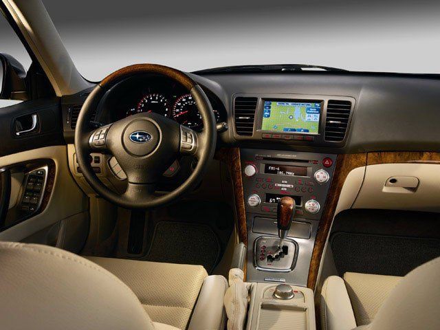 Used 2009 Subaru Outback 2.5i Special Edition AWD/4WD image 4
