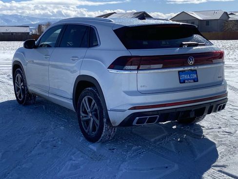 Used 2024 Volkswagen Atlas Cross Sport SEL R-Line image 12