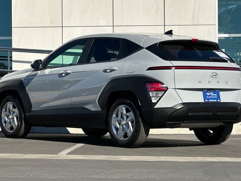 Used 2024 Hyundai Kona SE image 5