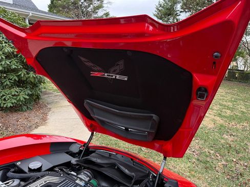 Used 2019 Chevrolet Corvette Z06 image 76