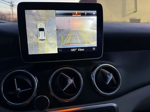 Used 2018 Mercedes-Benz GLA 250 GLA 250 4MATIC Sport Utility 4 w/ Premium Package image 35