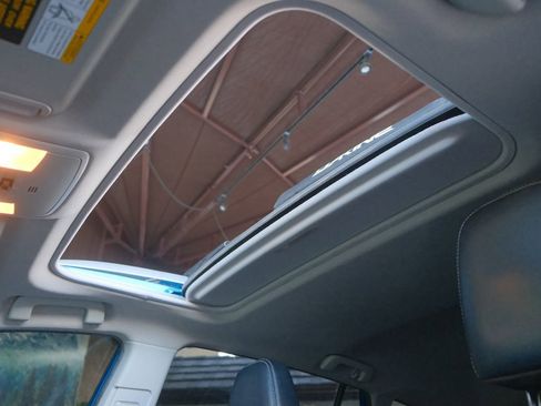 Used 2018 Toyota RAV4 Limited image 20