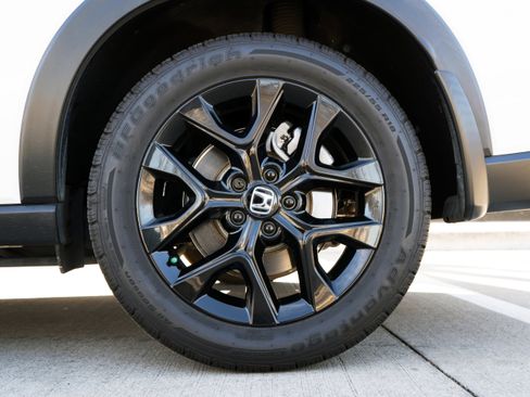 Used 2024 Honda HR-V Sport image 15