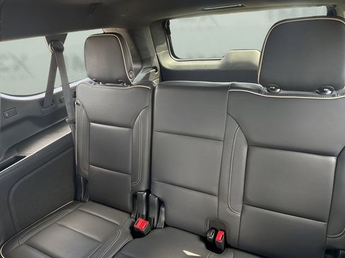 Used 2023 Chevrolet Suburban Premier AWD/4WD image 13