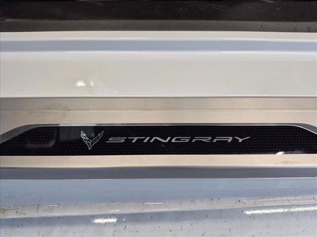 Used 2025 Chevrolet Corvette Stingray Coupe w/ 1LT RWD image 28