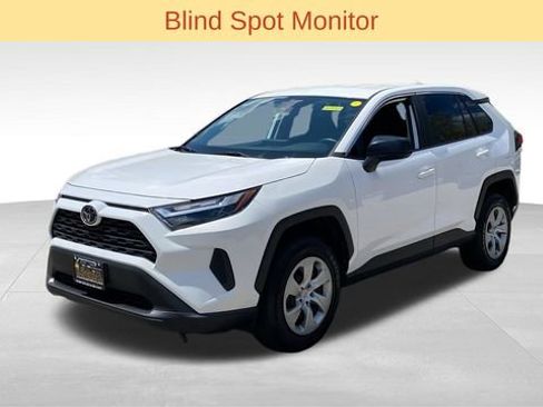 Used 2024 Toyota RAV4 LE AWD/4WD image 3