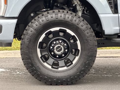 Certified 2025 Ford F350 Lariat w/ Lariat Ultimate Package image 26