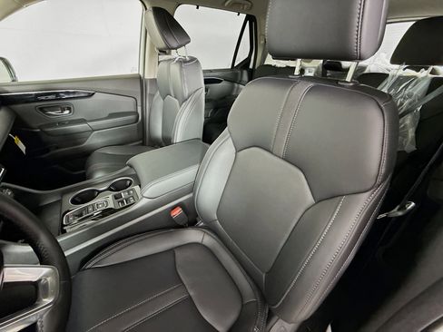New 2025 Honda Pilot Touring image 26