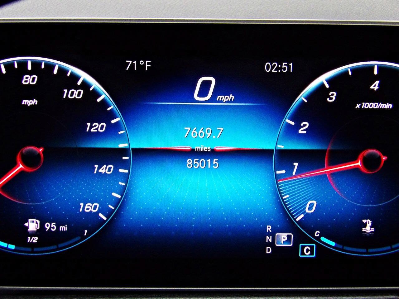 Used 2021 Mercedes-Benz GLB 250 4MATIC image 15
