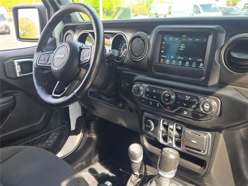 Certified 2018 Jeep Wrangler Unlimited Sport S AWD/4WD image 9