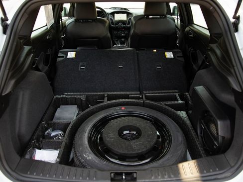 Used 2016 Ford Focus ST w/ Equipment Group 402A FWD image 22