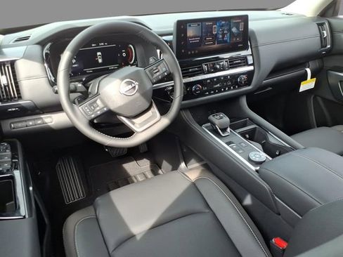 New 2026 Nissan Pathfinder SL image 6