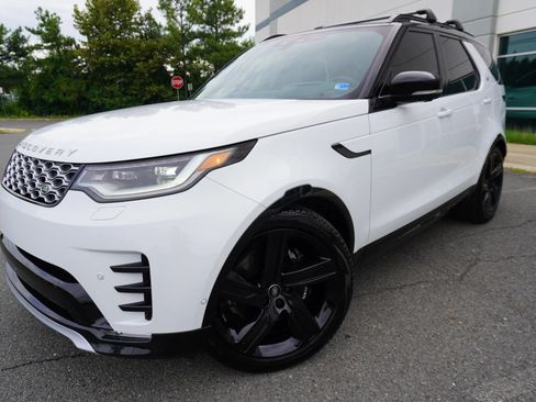 Used 2024 Land Rover Discovery Metropolitan Edition AWD/4WD image 3