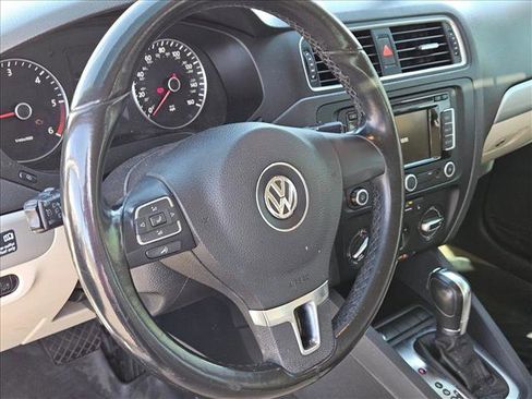 Used 2012 Volkswagen Jetta TDI image 10