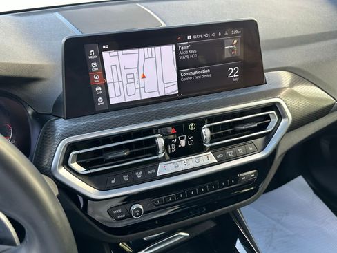 Used 2024 BMW X3 sDrive30i w/ M Sport Package RWD image 4