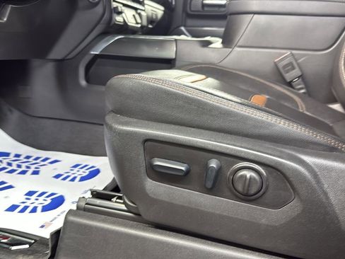 Used 2023 GMC Sierra 2500 AT4 w/ AT4 Premium Plus Package image 11