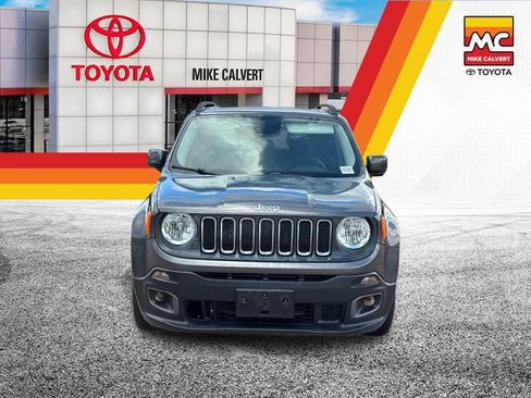 Used 2016 Jeep Renegade Latitude FWD image 8