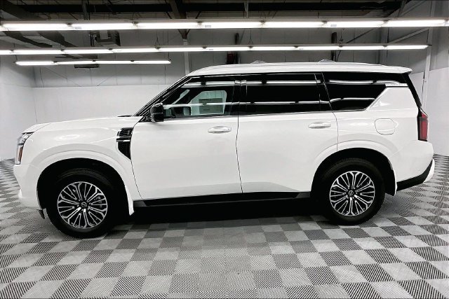 New 2026 Nissan Armada SL w/ Captain's Chari Seat Package AWD/4WD image 18