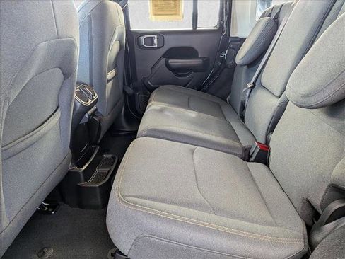 Used 2024 Jeep Wrangler Willys AWD/4WD image 17