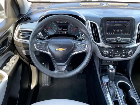 Used 2019 Chevrolet Equinox LS image 6