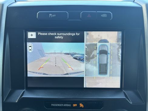 Used 2016 Ford F150 Platinum w/ Equipment Group 701A Luxury image 29