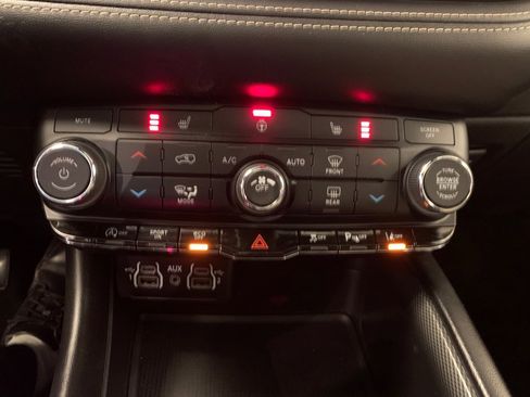 Used 2022 Dodge Durango GT image 36