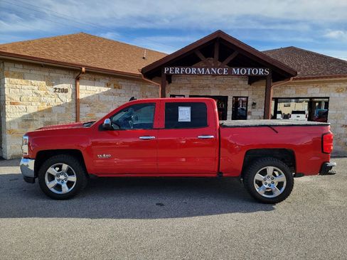 Used 2018 Chevrolet Silverado 1500 LT w/ Texas Edition image 8