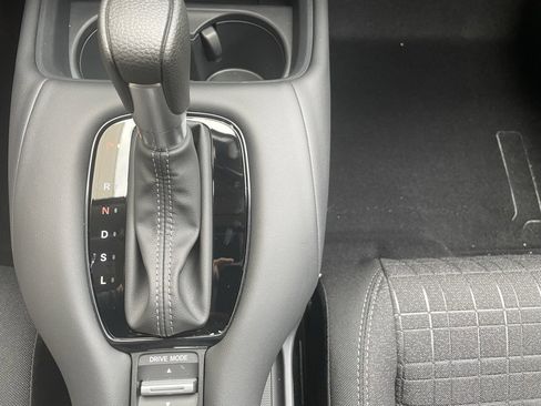 New 2026 Honda HR-V LX image 22