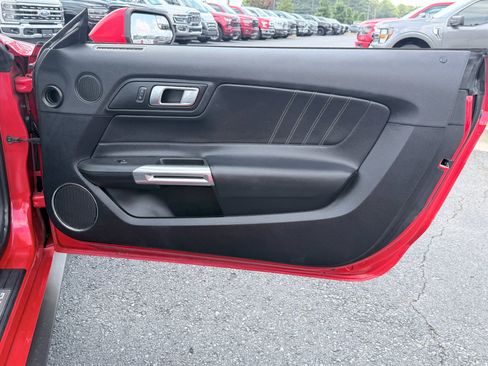 Used 2019 Ford Mustang Premium RWD image 31