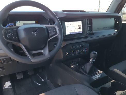 Used 2023 Ford Bronco Outer Banks image 18
