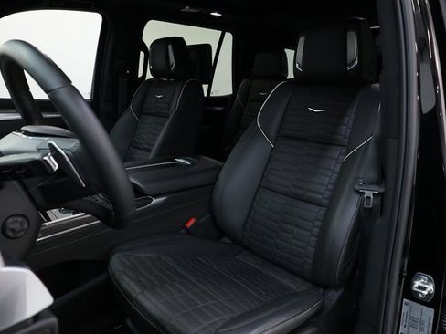 Used 2025 Cadillac Escalade V image 89