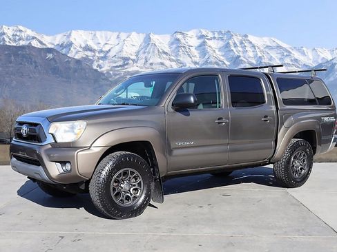 Used 2012 Toyota Tacoma 4x4 Double Cab w/ TRD Off-Road Pkg image 1